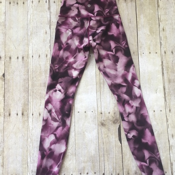 Lululemon Wunder Under High Rise Tights - Picture 4 of 8